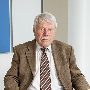 Dr. Michael Nieder