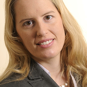 Dr. Katharina Flügge